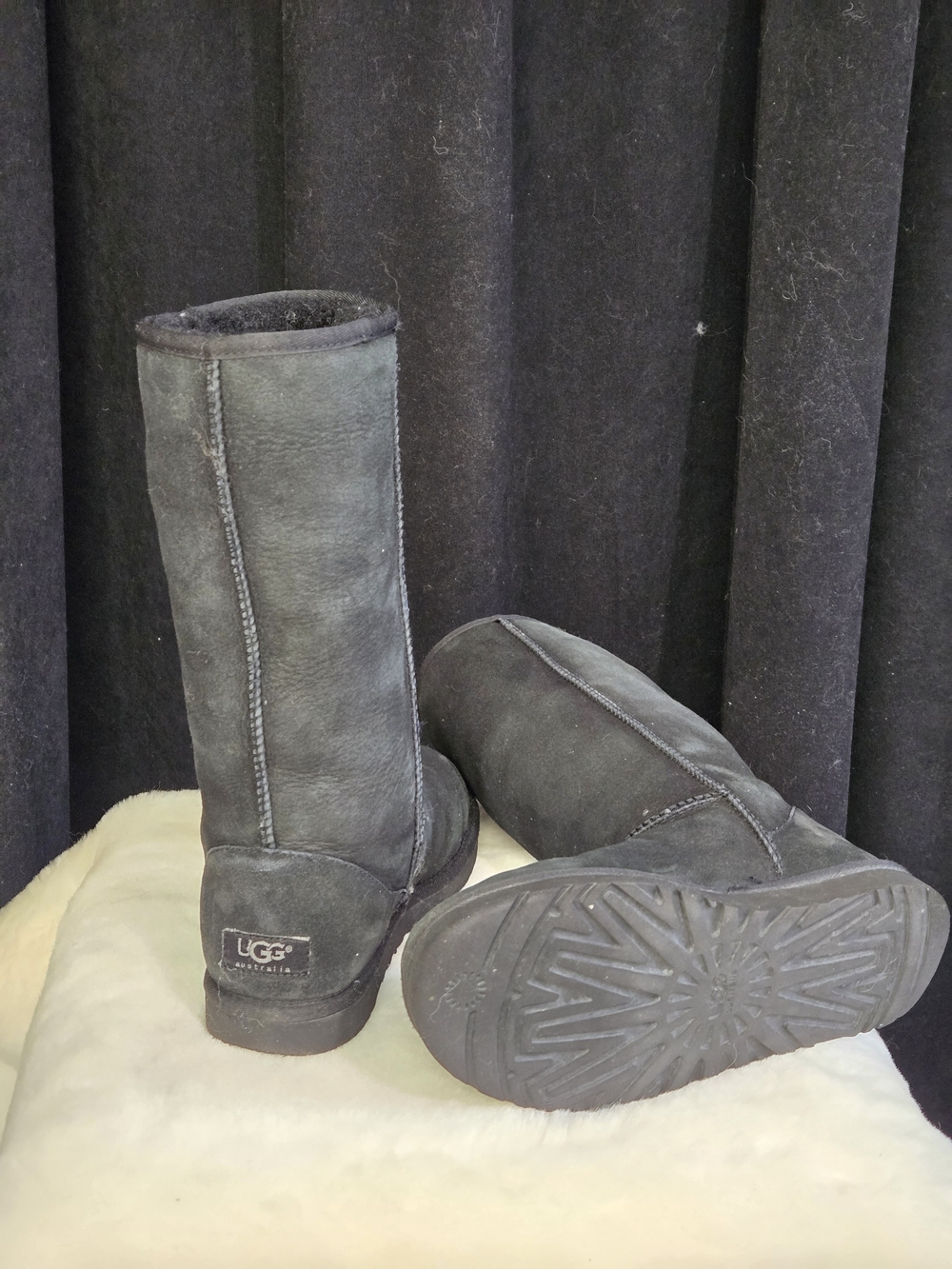 UGG Classic Tall Boots Size 7 Black Excellent Sheepskin